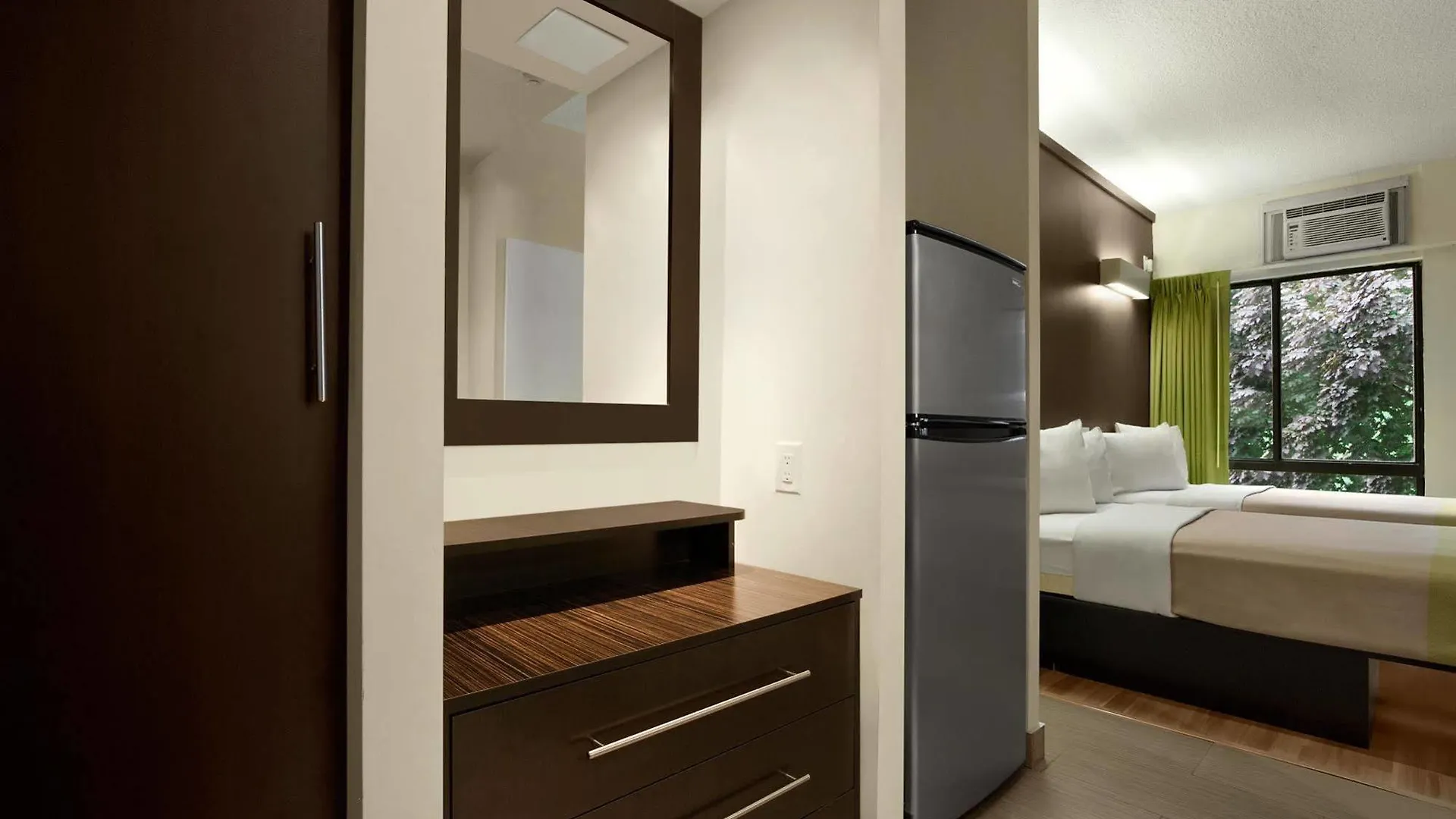 ** Lejlighedshotel Studio 6 Downtown Toronto Canada